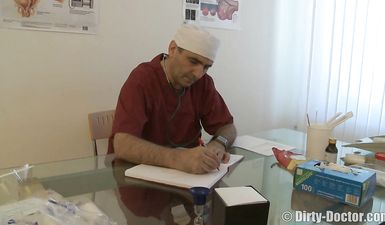 Гинеколог трахает пациентку в русской больнице