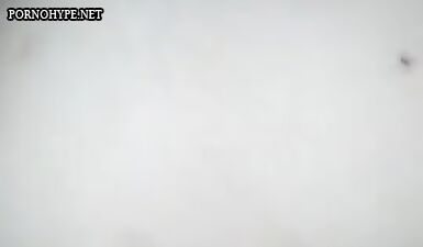 Минет с резиновым и настоящим членом: горячая девушка в действии