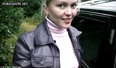 Жаждущие секса партнеры утром трахаются без устали