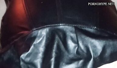 Грубый фистинг податливой девушки: жесткое порно