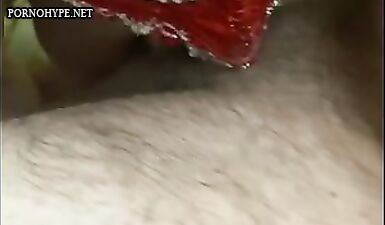 Шалава делает минет в маске