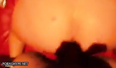 Голодная шлюха ищет сексуального мачо на онлайн знакомствах