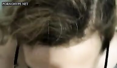 Соска Тоня отсасывает в солнцезащитных очках: жесткий минет без цензуры