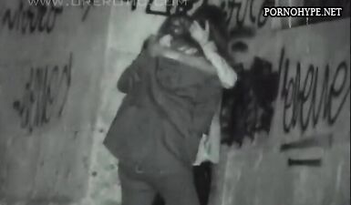 Лесби облизывает киску подруге на скрытую камеру: горячее видео для пидарасов