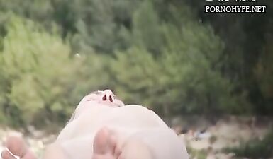Скрытая камера обнаружила грязных нудистов, занимающихся развратом