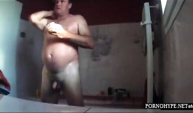Горячее домашнее порно: Жена оттрахана в душе под прицелом скрытой камеры!