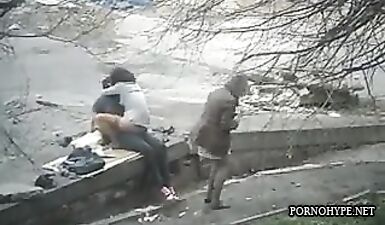 Брат поймал сводную сестру за мастурбацией и оттрахал