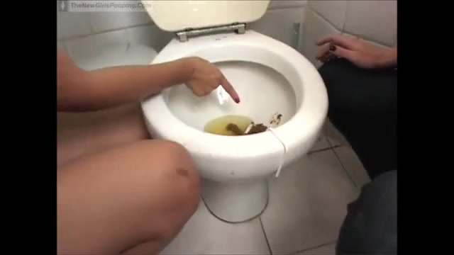 Порно Подмывание Жены После Туалета