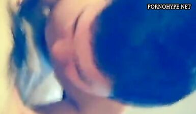 Молоденькие шлюхи снимают себя на камеру в общаге