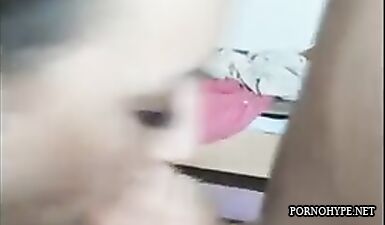 Оральный секс с Викой из Владивостока: глубокое заглатывание и окончание в рот