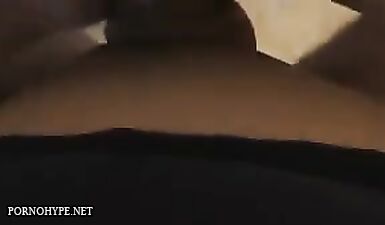 Жадная кухарка трахается со своим парнем во все дыры