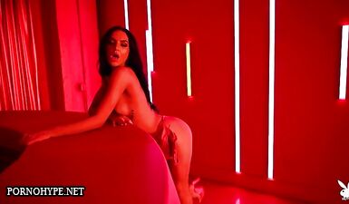Пошлые летние развлечения с горячими моделями Playboy