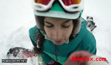 Отсос в хвосте: зимний орал от молодой шалавы