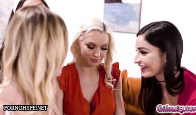 Три девочки Emily Willis, Kenzie Taylor, Vina Sky продают свои киски за деньги