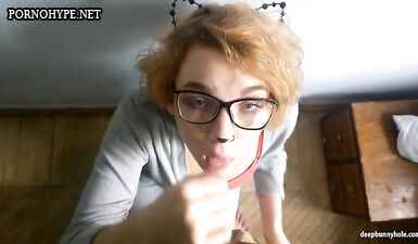 Глубокий минет и сперма на лицо в дешевом порно