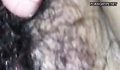 Горячая волосатая пилотка жены испачканная спермой