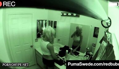 Шведская студентка колледжа страстно ебется с одногруппником на камеру