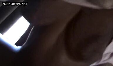 Сексуальная негритянка с огромными грудями обслуживает и трахается в задницу