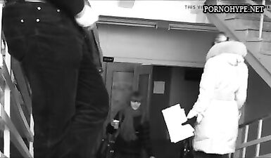 Сексуальная девушка заметила орального умельца в поликлинике и решила попробовать его навыки!