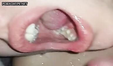 Конча на лице невесты перед свадьбой